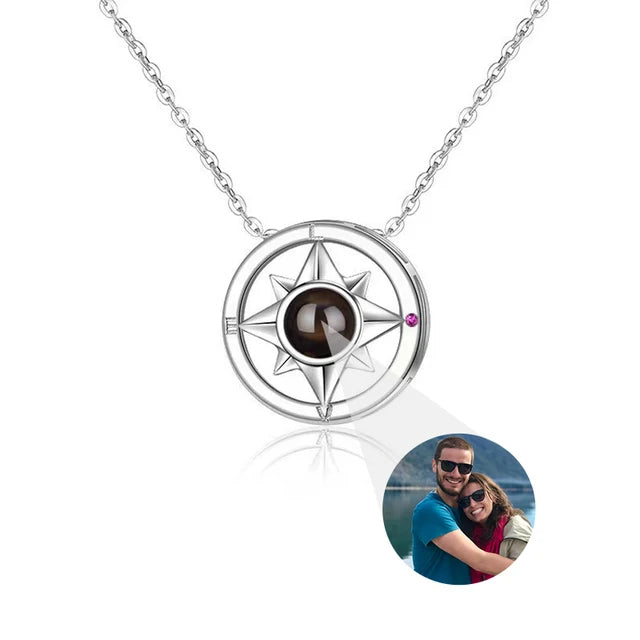 Fotohalsband med bilden inuti hänget